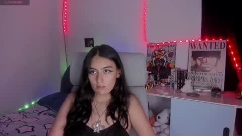 nami_white online show from September 2025 12:14:01 AM