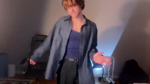 Snapshot of namiraaxel chatting on December 2024 09:01:01 PM Georges online show from December 2024 09:01:01 PM