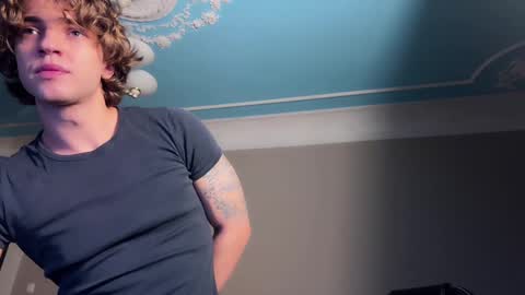 Snapshot of namiraaxel chatting on January 2025 09:10:01 PM Georges online show from January 2025 09:10:01 PM