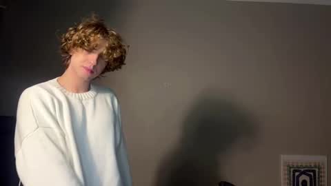 Snapshot of namiraaxel chatting on October 2025 07:25:02 PM Georges online show from October 2025 07:25:02 PM