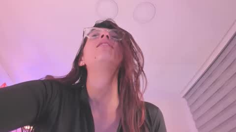 nami online show from October 2025 07:12:02 PM