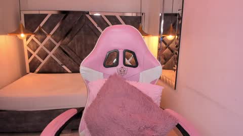 Nanachi online show from December 2024 12:13:01 AM