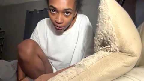 Snapshot of nanaonn chatting on October 2025 06:03:02 PM nanaonn online show from October 2025 06:03:02 PM