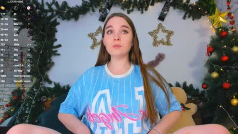 Snapshot of nancycaseys chatting on January 2025 02:14:02 PM Luna online show from January 2025 02:14:02 PM