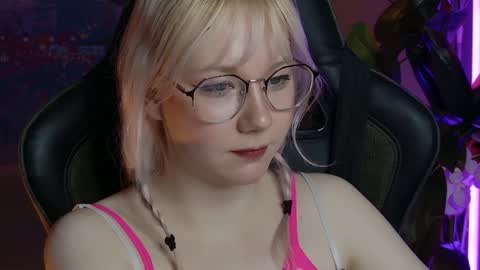 nancymartinez online show from December 2024 04:49:01 PM