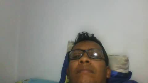 Snapshot of nando_rincon050279 chatting on October 2025 04:18:01 PM Nando Rincon online show from October 2025 04:18:01 PM