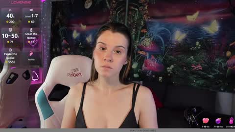 NansyCharm online show from December 2024 08:19:02 AM