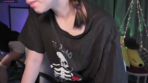 NansyCharm online show from December 2024 04:42:02 AM