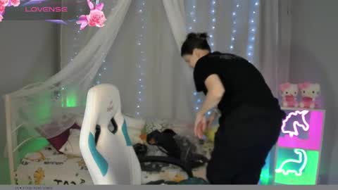 NansyCharm online show from February 2025 03:35:02 AM