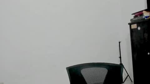 Snapshot of naoko_uwu chatting on November 2025 12:05:01 AM Naoko online show from November 2025 12:05:01 AM