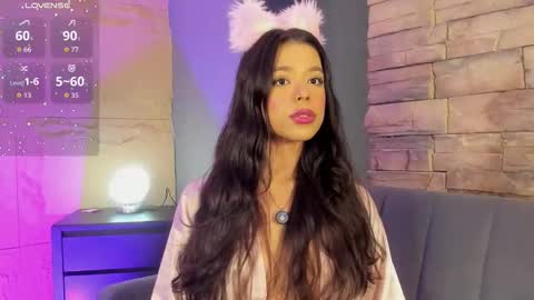 Snapshot of naomi_hill1 chatting on November 2025 09:58:01 PM Naomi online show from November 2025 09:58:01 PM