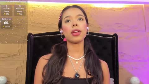 Snapshot of naomi_hill1 chatting on November 2025 09:14:02 PM Naomi online show from November 2025 09:14:02 PM