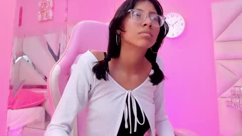 naomi_sara online show from September 2025 08:41:01 PM