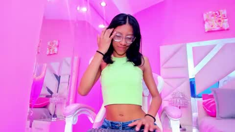 naomi_sara online show from September 2025 07:47:02 PM
