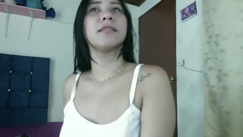 Mia online show from January 2025 04:29:01 AM