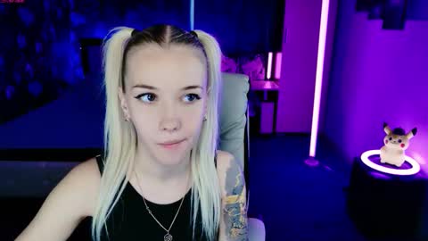 Snapshot of naomihita chatting on November 2025 10:48:02 AM naomihita online show from November 2025 10:48:02 AM