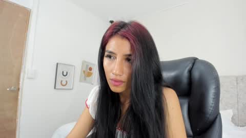 naomiiii   online show from December 2024 02:15:02 AM