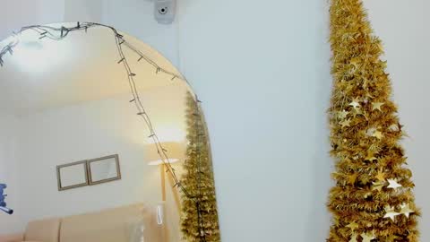 naomiiii   online show from December 2024 11:34:02 PM