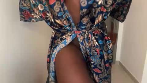 Black ebony  new here online show from November 2025 01:24:02 PM