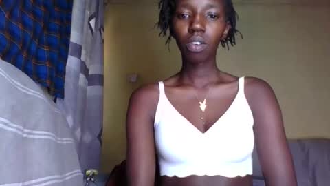 Snapshot of naomilittle31025 chatting on October 2025 08:55:01 AM naomilittle31025 online show from October 2025 08:55:01 AM