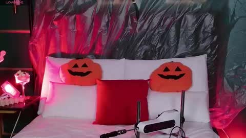 Snapshot of naomimur chatting on October 2025 05:44:02 AM Naomi online show from October 2025 05:44:02 AM