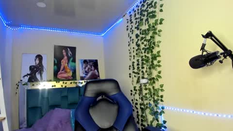 naomy online show from December 2024 12:13:01 AM