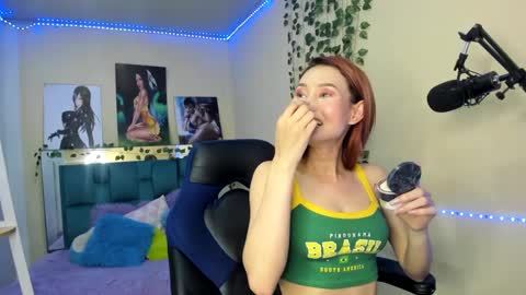 naomy online show from December 2024 09:06:02 PM
