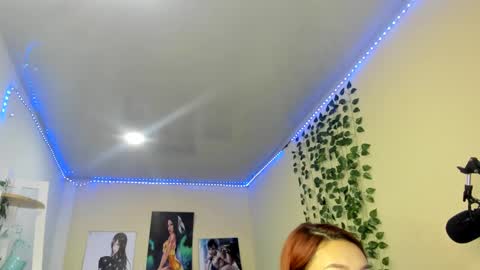 naomy online show from December 2024 07:21:01 PM