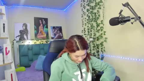 naomy online show from December 2024 02:21:01 AM