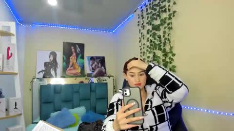 naomy online show from January 2025 11:23:01 PM
