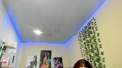 naomy online show from February 2025 01:15:02 AM