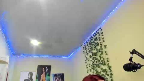 naomy online show from February 2025 10:58:01 PM