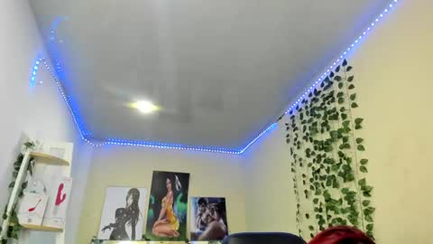 naomy online show from March 2025 10:48:02 PM