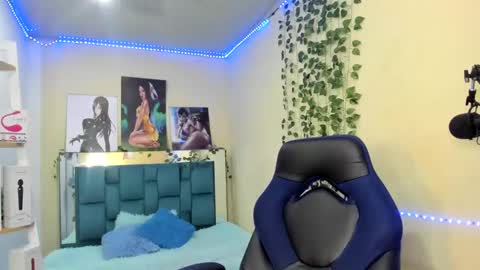 naomy online show from March 2025 02:32:01 AM