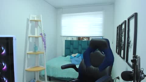 naomy_sex_69 online show from October 2025 08:18:01 PM