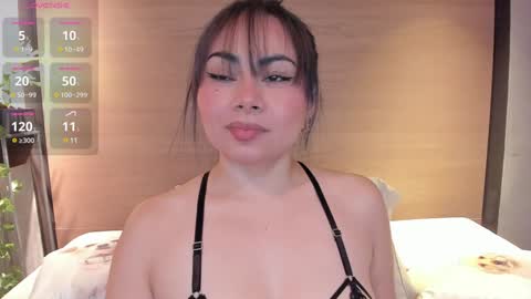 Naomy  online show from January 2025 09:18:01 PM