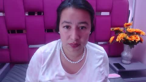 Snapshot of naomyprinces_ chatting on January 2025 01:41:02 PM Bulma Heidi online show from January 2025 01:41:02 PM