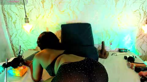 Snapshot of naomyy_cooper chatting on November 2025 08:54:01 PM Naomy online show from November 2025 08:54:01 PM