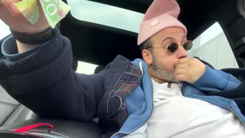 nassobout online show from January 2025 01:19:01 PM