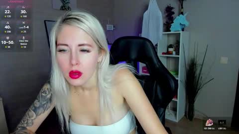 Snapshot of nastasya_cute chatting on November 2025 01:50:01 AM Nastya online show from November 2025 01:50:01 AM