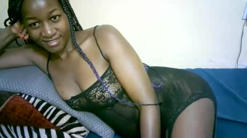 Marie online show from October 2025 07:53:02 AM