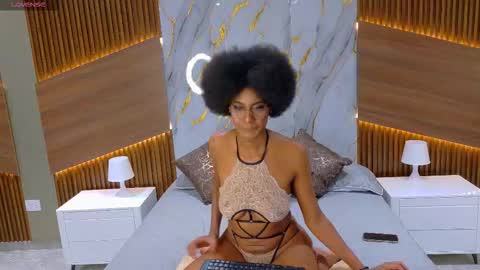 Julieth  online show from November 2025 07:07:01 AM