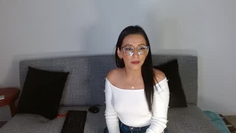 Snapshot of nat4youlove chatting on January 2025 02:35:01 AM nathalia online show from January 2025 02:35:01 AM