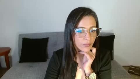 Snapshot of nat4youlove chatting on February 2025 04:33:01 AM nathalia online show from February 2025 04:33:01 AM