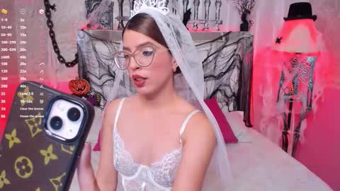   online show from October 2025 07:48:02 PM