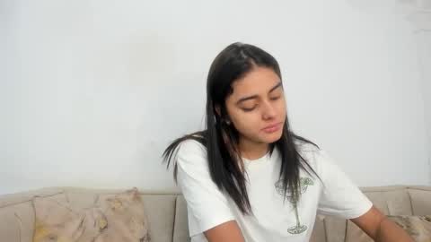 Naty  online show from October 2025 12:07:02 PM