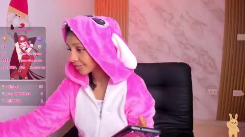 Snapshot of natalia_blue1 chatting on November 2025 09:37:02 PM Natalia online show from November 2025 09:37:02 PM