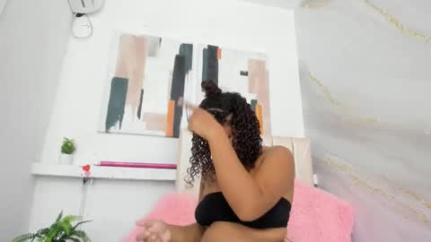 Naty online show from October 2025 12:38:02 PM