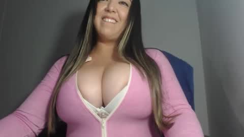 Snapshot of natasha9_ chatting on October 2025 02:52:01 AM NATTY online show from October 2025 02:52:01 AM