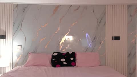 N A T A S H A online show from November 2025 01:48:02 AM